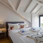 Boutique Rentals-primrose Terrace&garage Διαμέρισμα *