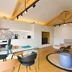 Boutique Rentals-primrose Terrace&garage * Πόρτο