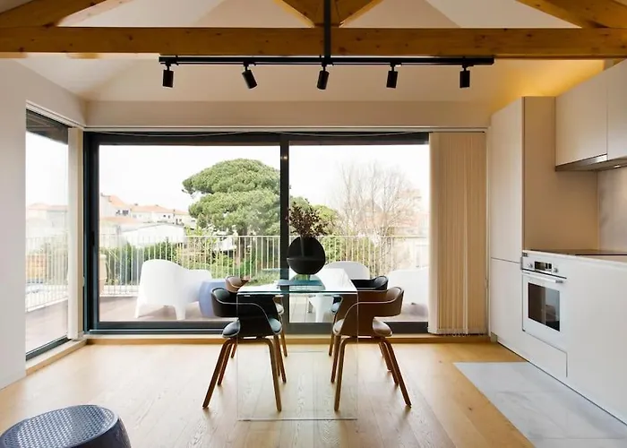 Boutique Rentals-primrose Terrace&garage * Oporto