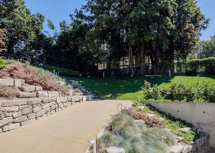 Boutique Rentals-primrose Terrace&garage Oporto