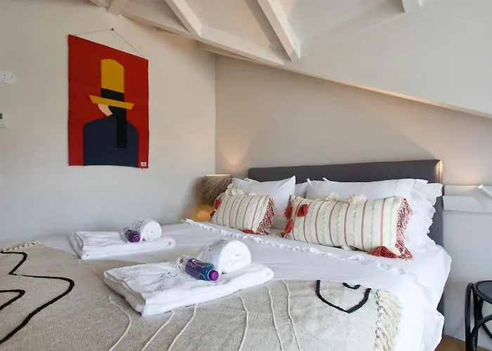 Boutique Rentals-primrose Terrace&garage * Πόρτο