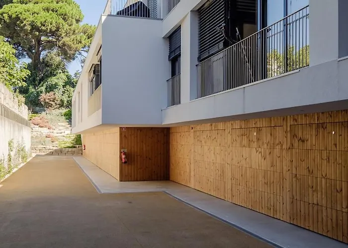 Boutique Rentals-primrose Terrace&garage Porto